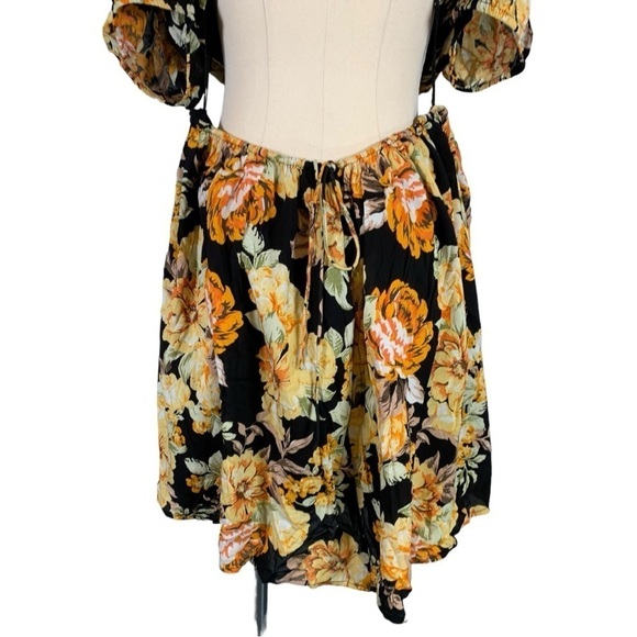 Bardot Plunge Cut out Floral Mini Dress Size Large - Picture 9 of 11